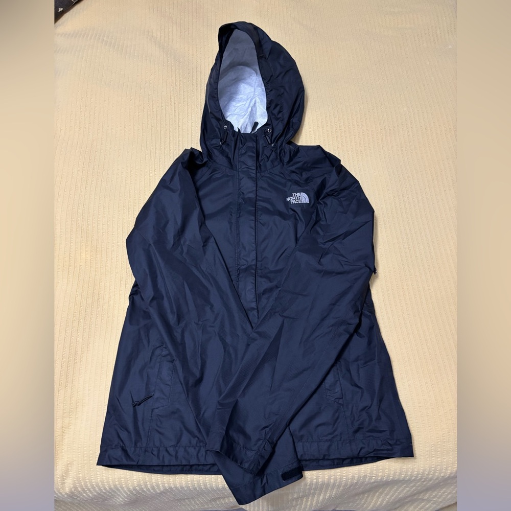 Women’s Northface Rainjacket *FLAWED*